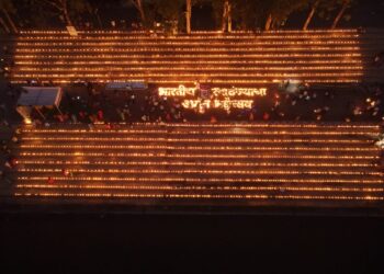 नयनरम्य दिव्यांनी उजळला कृष्णामाईचा घाट