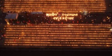 नयनरम्य दिव्यांनी उजळला कृष्णामाईचा घाट