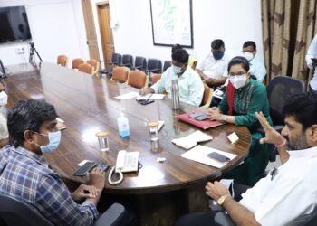 वन्यप्राण्यांच्या मानवी वस्तीतील वावरावरील उपाययोजनांचा प्रस्ताव तात्काळ सादर करा….. पालकमंत्री सतेज पाटील
