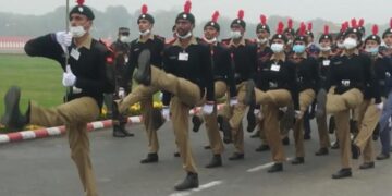 आवडत्या चित्ररथाला आणि मार्चिंग तुकडीला मत देऊन जिंकवा !