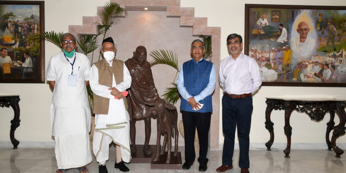 जैन इरिगेशनची फ्युचर फार्मिंग शेतीमधील नवदृष्टी – राज्यपाल भगतसिंह कोश्यारी