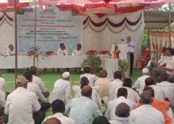 ठिबक सिंचन तंत्रज्ञान शेतकऱ्यांच्या समृद्धीचा राजमार्ग – डॉ. बी. डी. जडे
