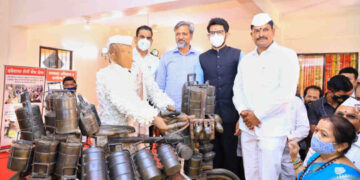 मुंबईतील डबेवाला भवनचे उद्घाटन