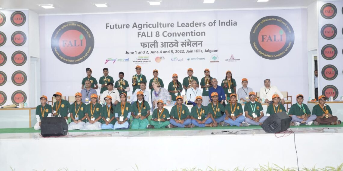 फालीतील नव शेतकरी व संशोधकांना लघुउद्योग निर्मितीसाठी मदत करणार l युपीएलचे अध्यक्ष रजनीकांत श्रॉफ