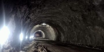 खंबाटकी घाटातील नवीन सहापदरी बोगद्याचे बांधकाम प्रगतीपथावर