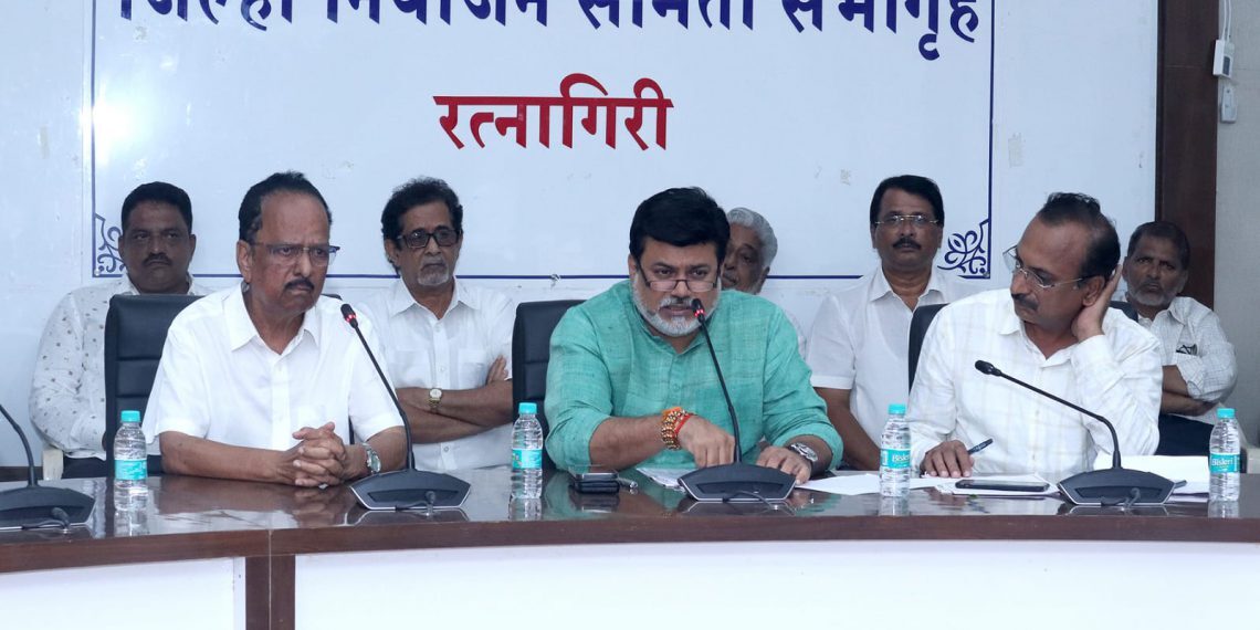 कोकणातील बागायतदारांना न्याय देण्यासाठी विशेष पॅकेजची मागणी करणार