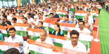 राष्ट्रभक्तीची भावना मनात सतत तेवत ठेवा l फडणवीस