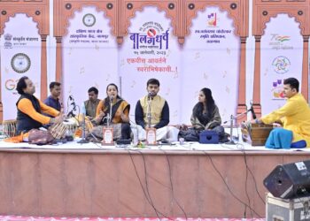 संक्रातीला प्रातःकालीन स्वरोत्सवात रसिक मंत्रमुग्ध