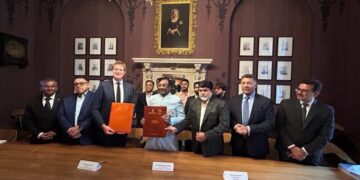 व्हिक्टोरिया अँड अलबर्ट म्युझियम तीन वर्षासाठी देणार वाघनखं